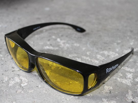 Beskyttelsesbrille med UV filter, til brille bruger (Beskyttelses brille på brille) med ravlygte  logo og opbevaringspose